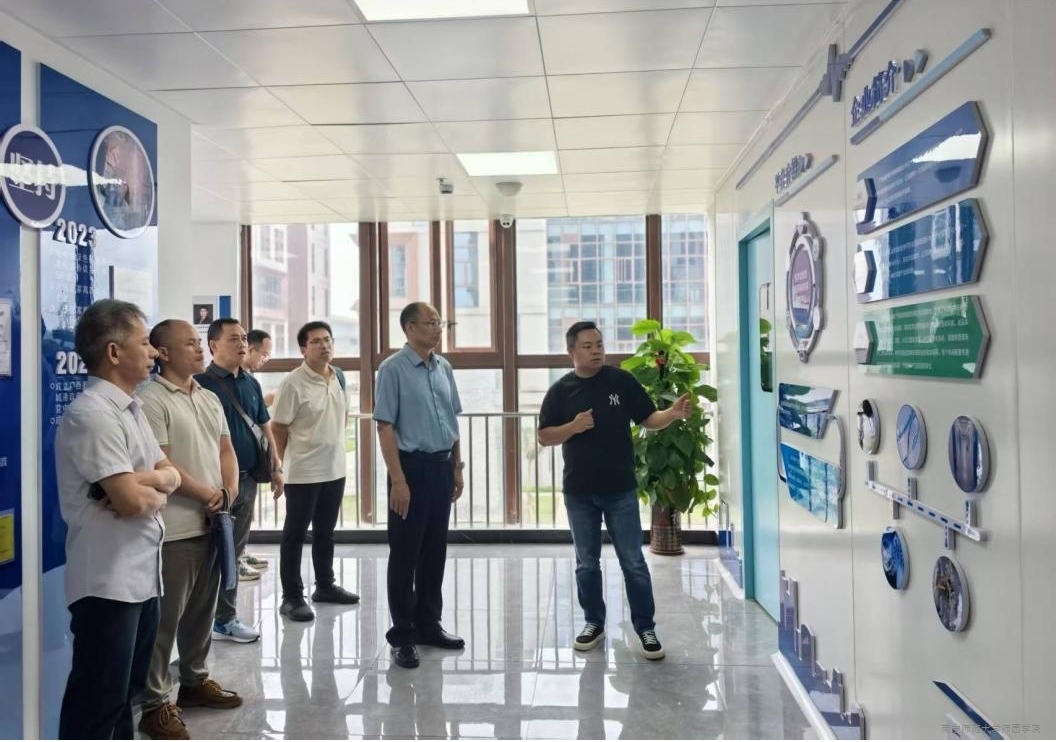 【访企拓岗促就业】学院领导率队赴防城港市人力资源和社会保障局开展访企拓岗促就业行动